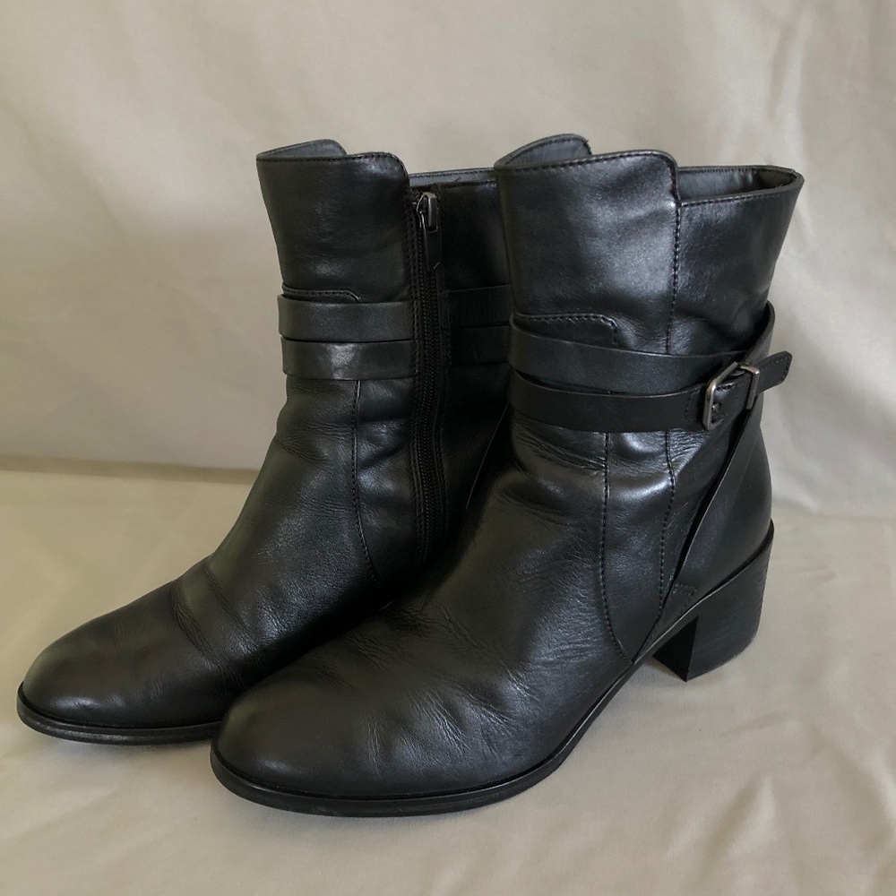 Via Spiga Black Leather Boots